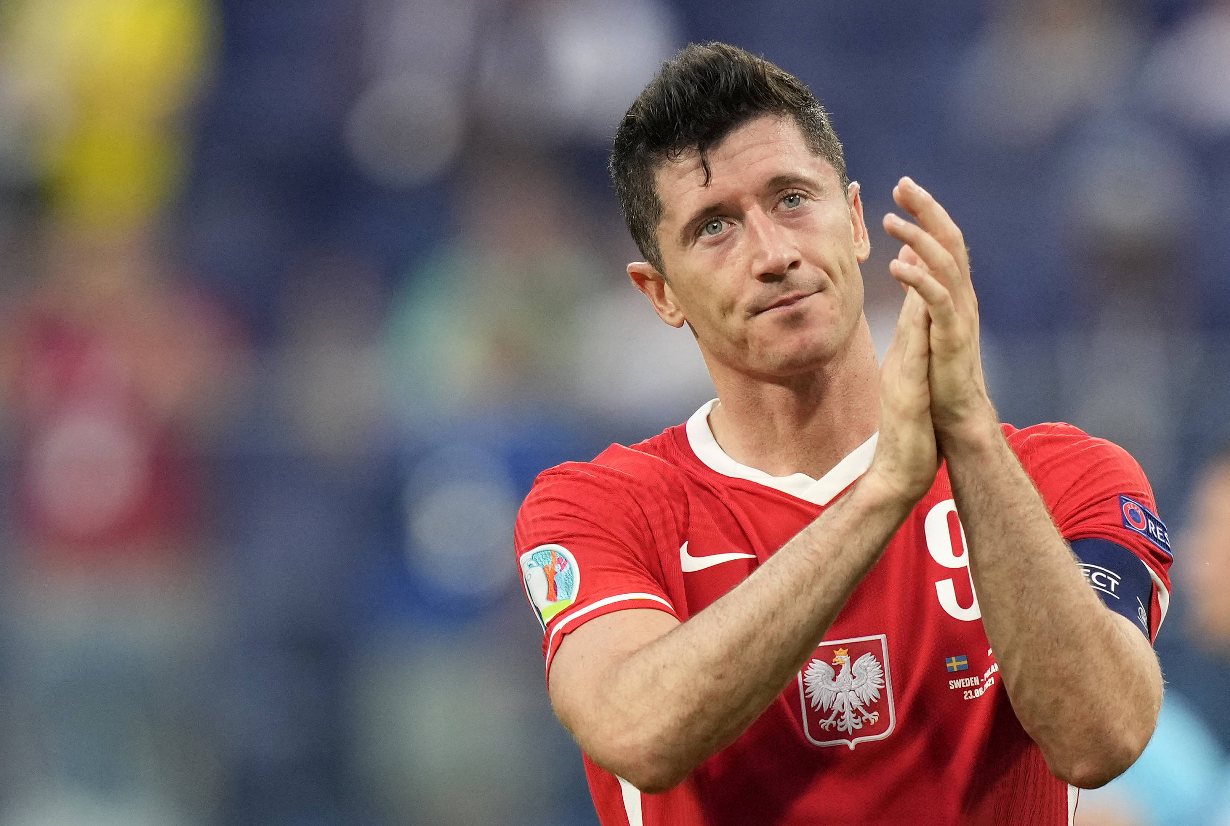 [德甲]为新征程干杯！拜仁慕尼黑拍摄传统写真