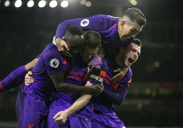 比朔夫：更喜欢踢左后卫还是中场？都喜欢