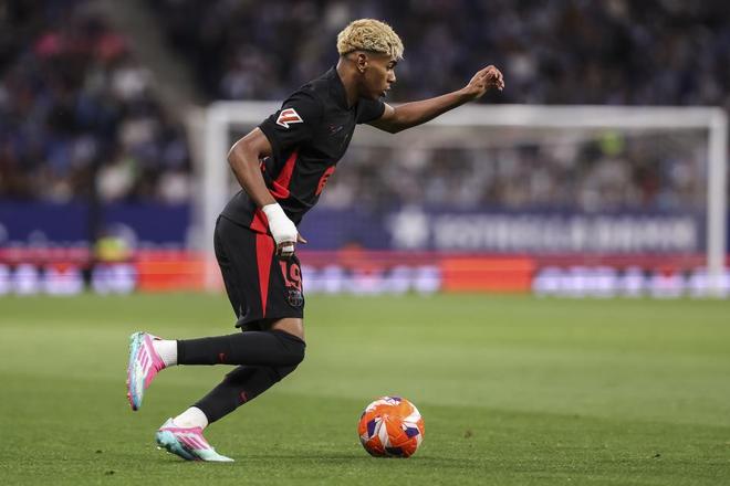 模拟赛车电竞新赛道加入比赛