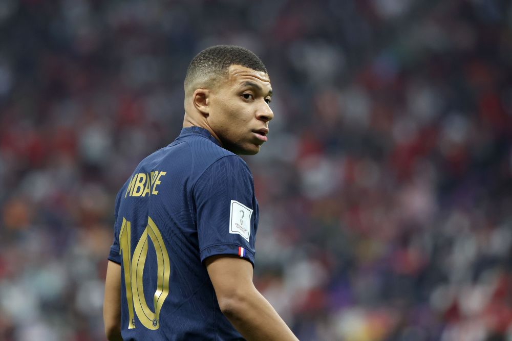 北京主场不敌山西近4战3败引热议！周琦伤退转折点 翟晓川燃尽一战