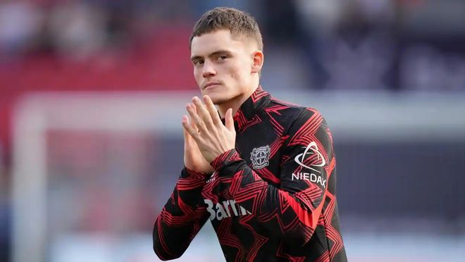 赢取超值枪械、公测限定时装福利！《七日世界》