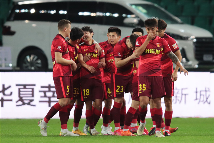 察赛后