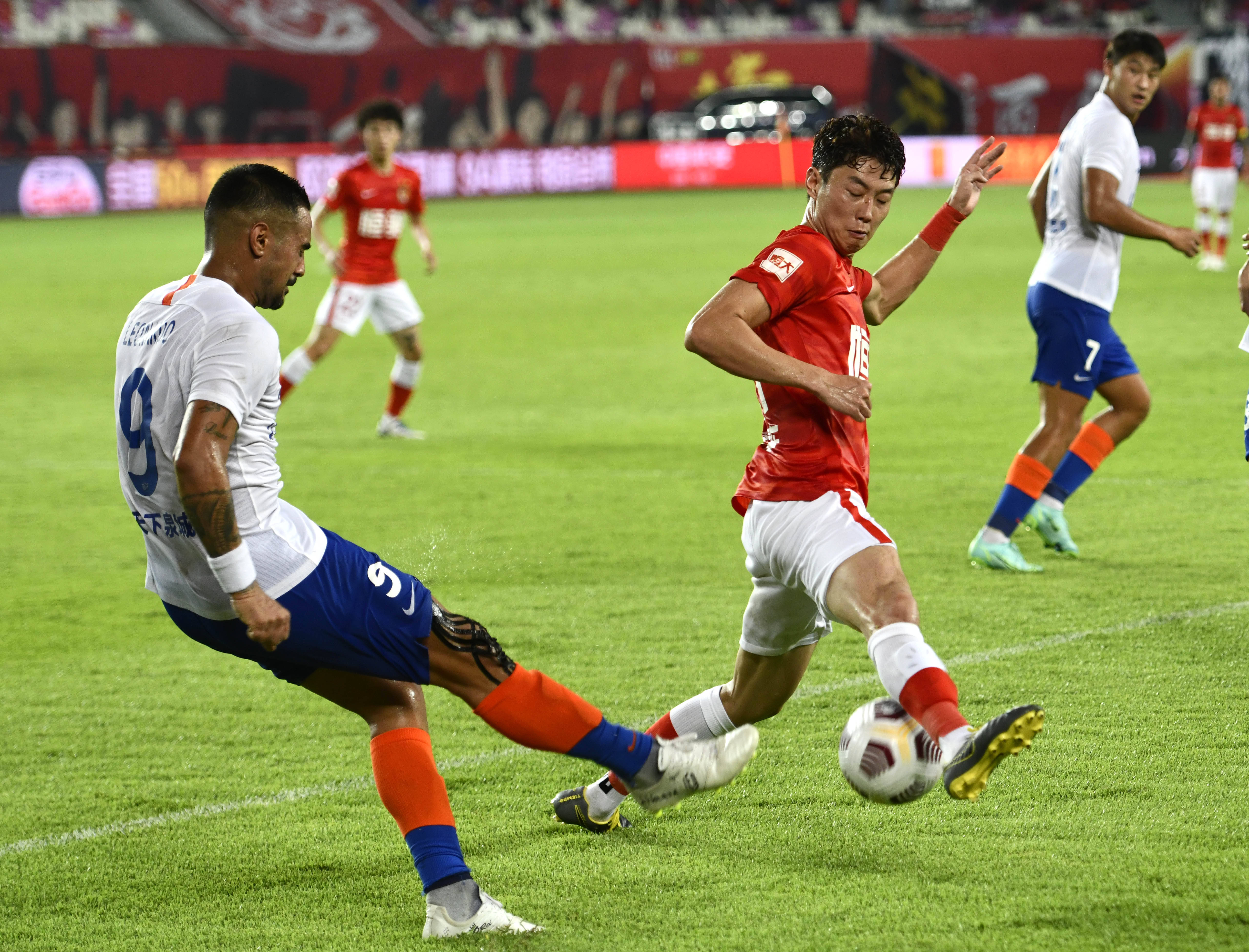 奥尔莫莱万破门加西亚献神扑 巴萨2-0西班牙人